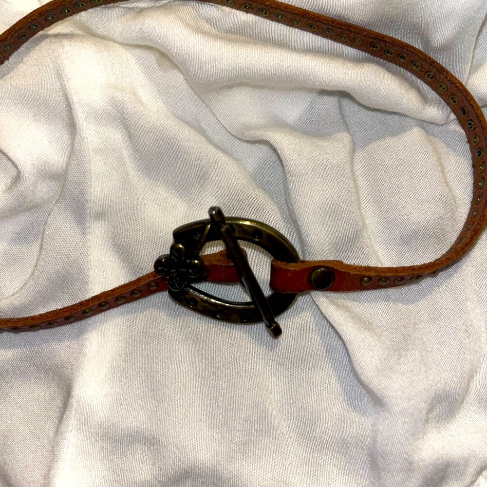 Horse shoe western chocker necklace